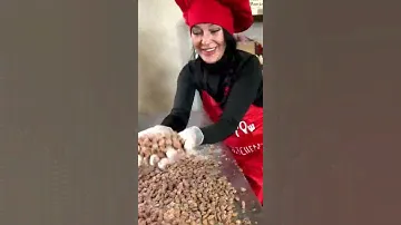Орехи превращаются , Орехи повращаются в Хит продаж - сладкий миндаль с корицей !